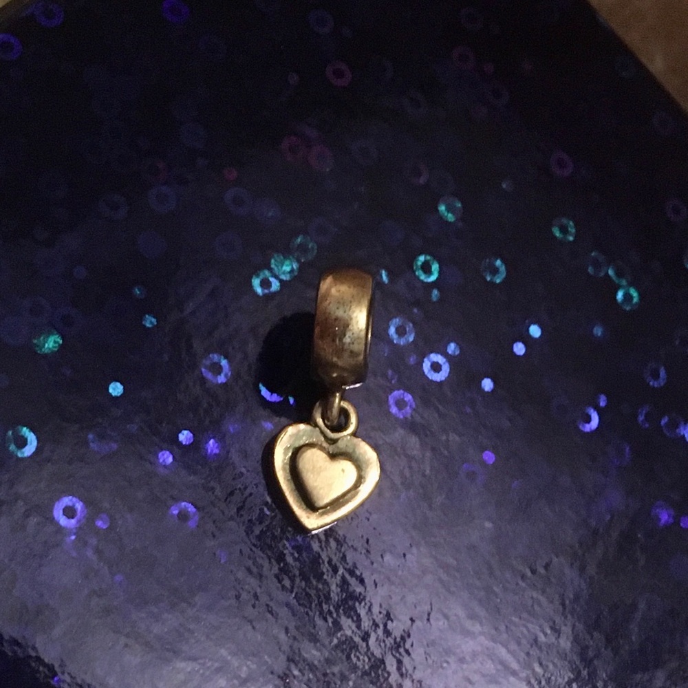 Pandora retired dangle heart charm!  EUC